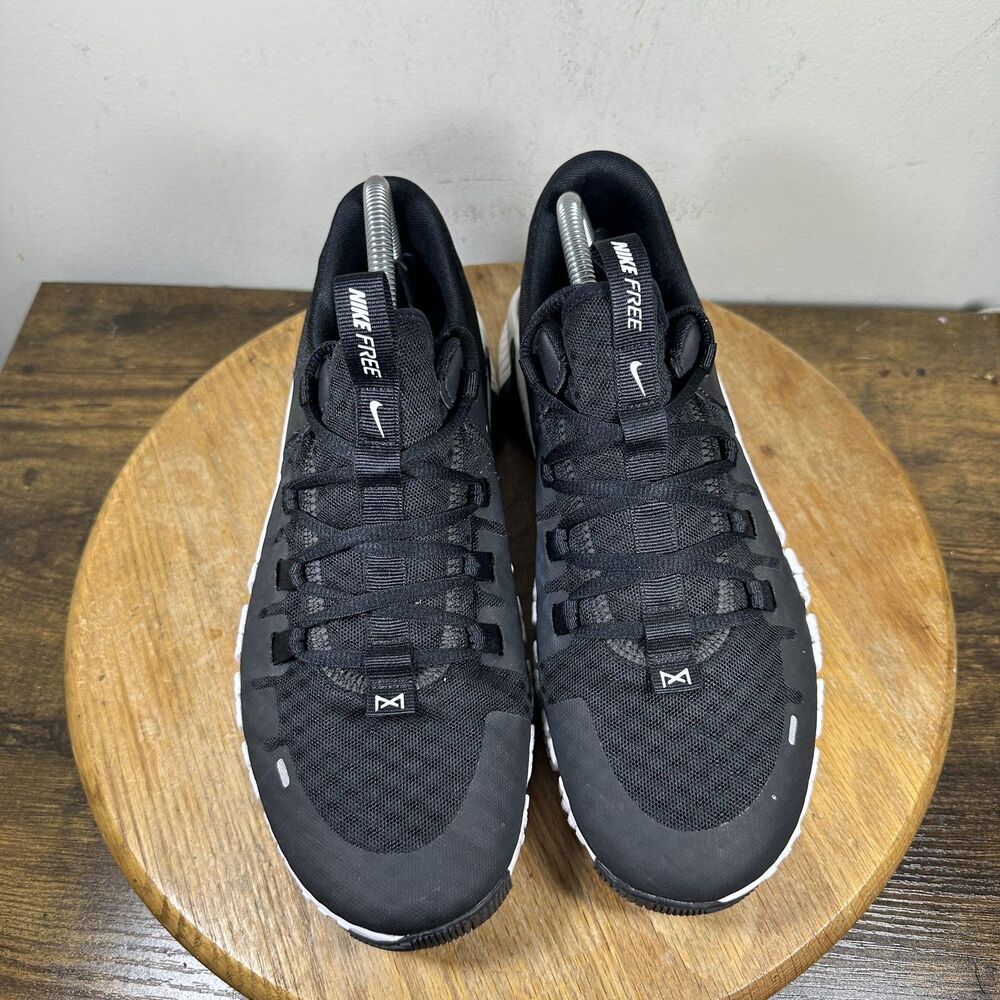 Nike Free Metcon 5 Shoes Womens Size 10 Black White Training Athletic DV3950-001 - Picture 2 of 8